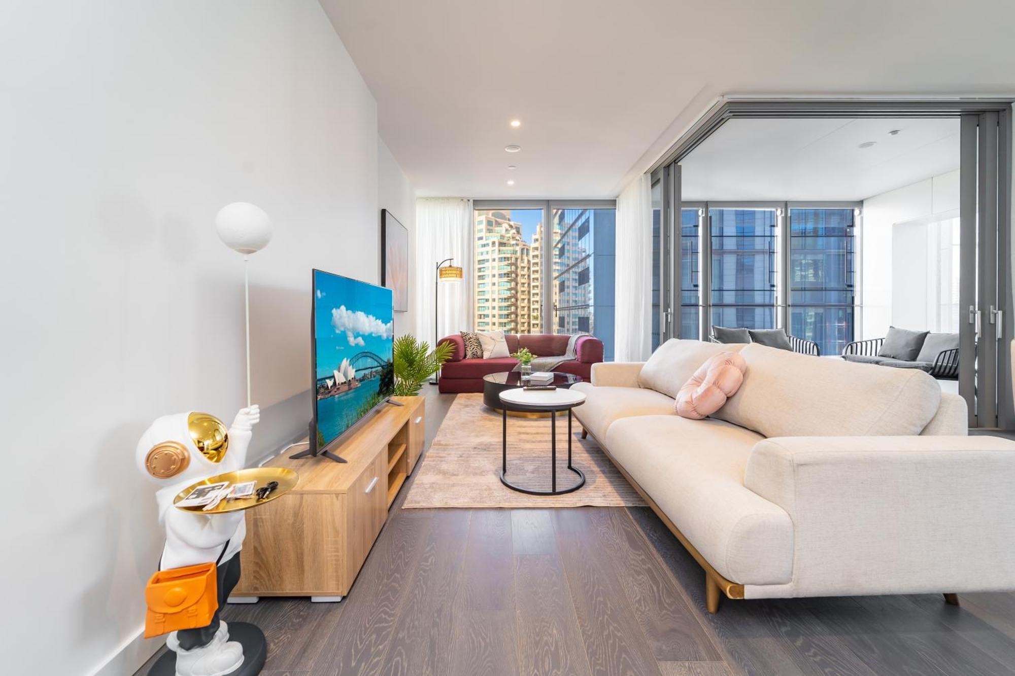 Cbd Modern With Pool Gym 10ppl * Sydney