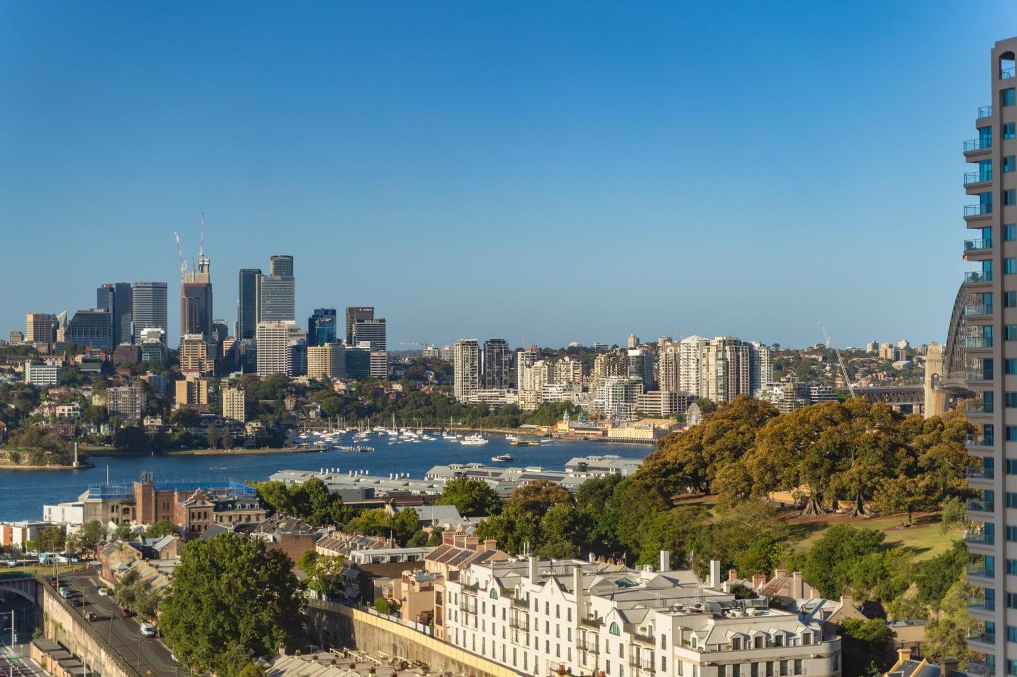 Apartment Cbd Modern With Pool Gym 10ppl Sydney