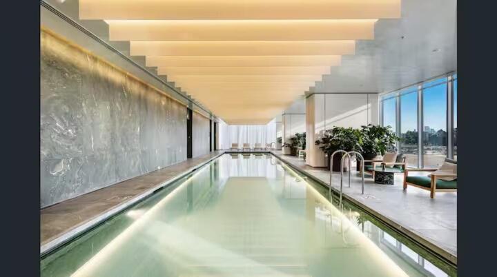 Cbd Modern With Pool Gym 10ppl