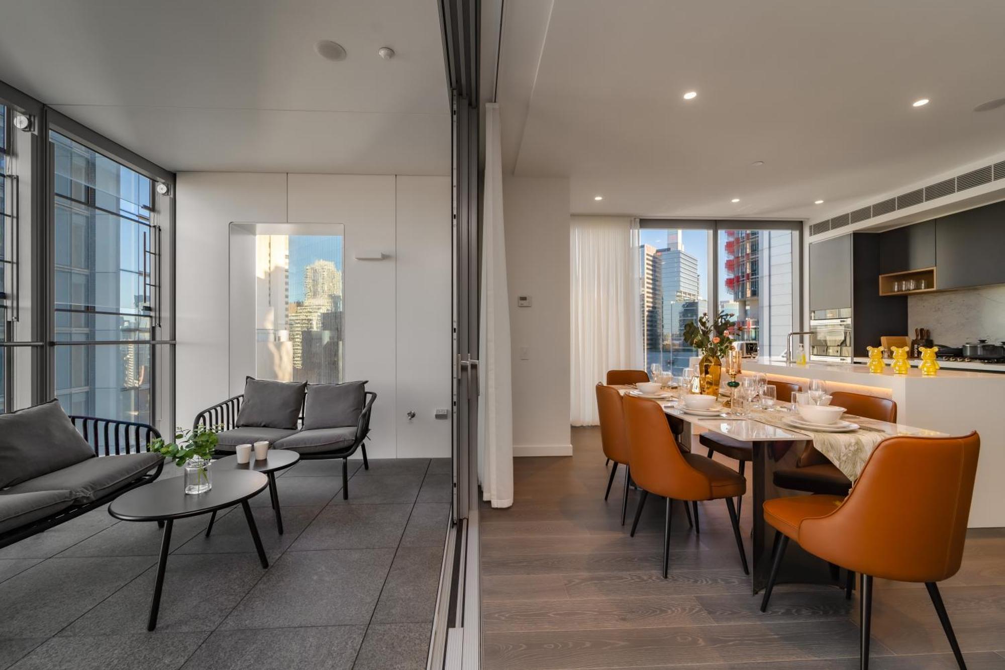 Apartment Cbd Modern With Pool Gym 10ppl *